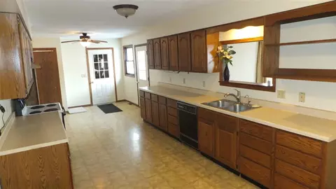 4446 E Walden Rd, Byron, IL 61010 photo 6