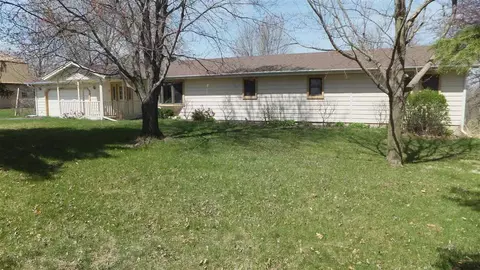 4446 E Walden Rd, Byron, IL 61010 photo 2