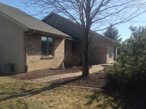 7956 Windspoint Rd, Roscoe, IL 61073 photo 1