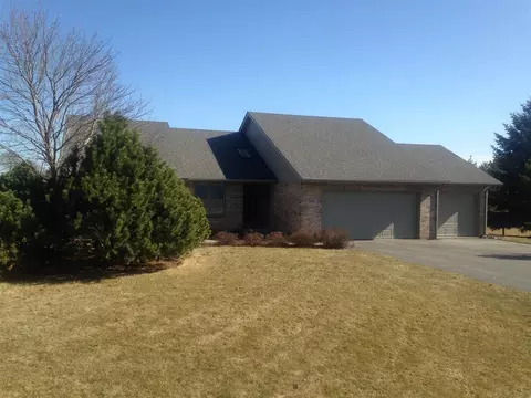 7956 Windspoint Rd, Roscoe, IL 61073 photo 2