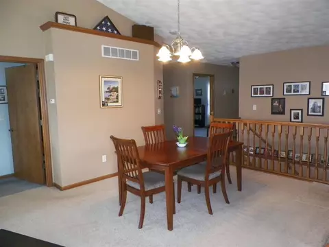 637 Park View St, Pecatonica, IL 61063 photo 9