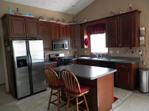 637 Park View St, Pecatonica, IL 61063 photo 4