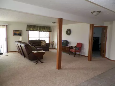 637 Park View St, Pecatonica, IL 61063 photo 13