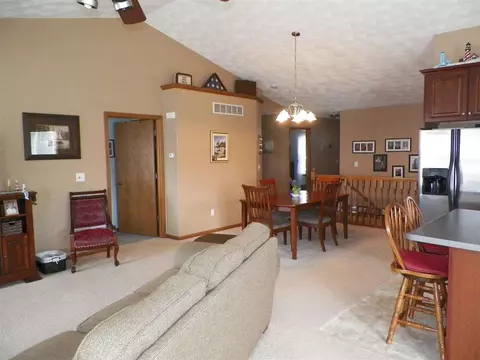 637 Park View St, Pecatonica, IL 61063 photo 8