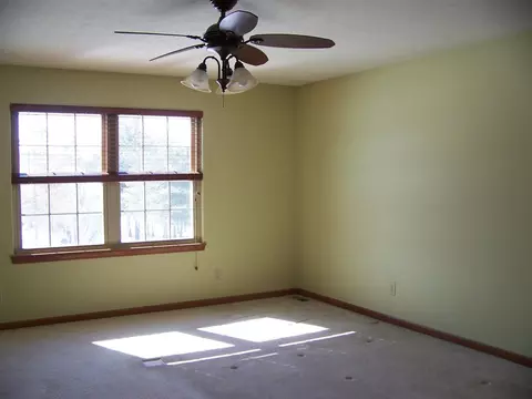 7335 Big Stone Cir, Roscoe, IL 61073 photo 9