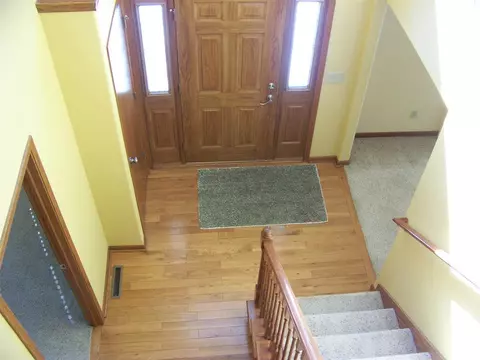 7335 Big Stone Cir, Roscoe, IL 61073 photo 2