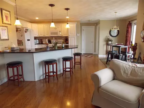 4373 Ridgeview Ln, Byron, IL 61010 photo 2