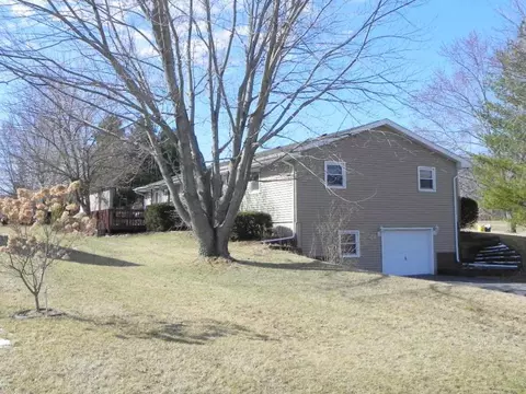 831 Lake Summerset Rd, Lake Summerset, IL 61019 photo 3