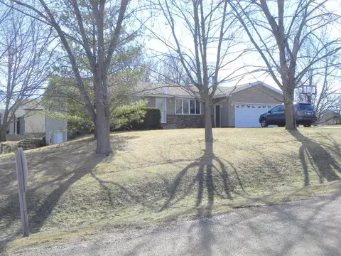 831 Lake Summerset Rd, Lake Summerset, IL 61019 photo 2