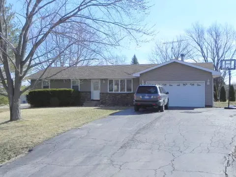 831 Lake Summerset Rd, Lake Summerset, IL 61019 photo 1