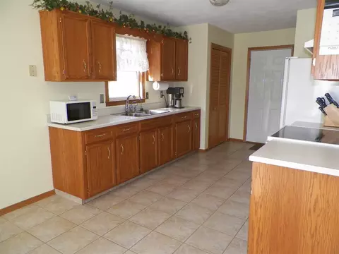 1116 Main St, Pecatonica, IL 61063 photo 10