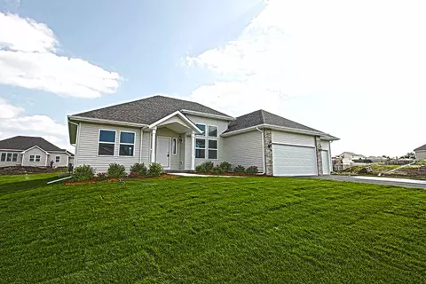 660 Ashleigh Ln, Roscoe, IL 61073 photo 1