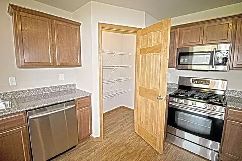 660 Ashleigh Ln, Roscoe, IL 61073 photo 7