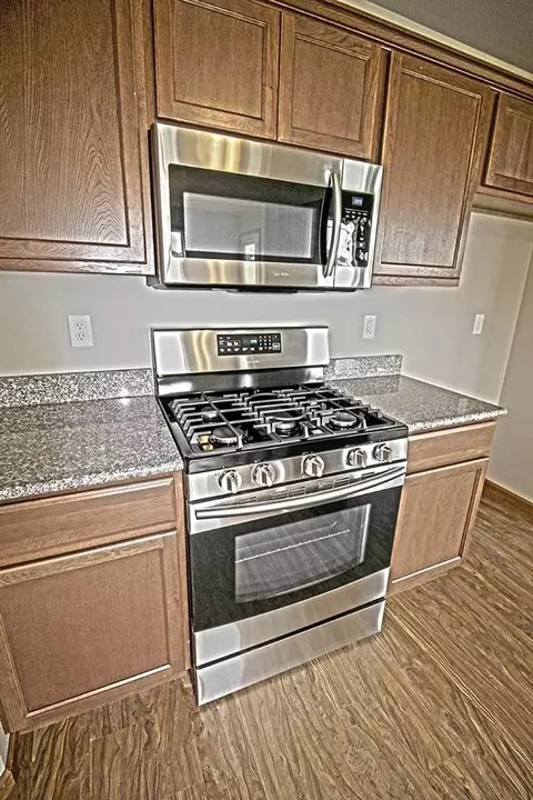 660 Ashleigh Ln, Roscoe, IL 61073 photo 8