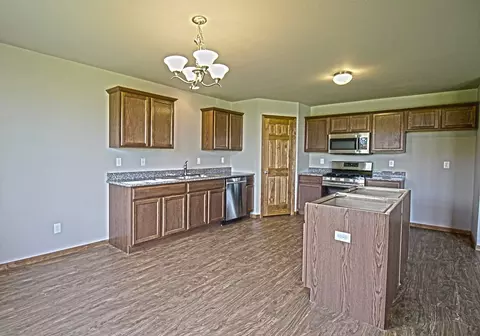 660 Ashleigh Ln, Roscoe, IL 61073 photo 6