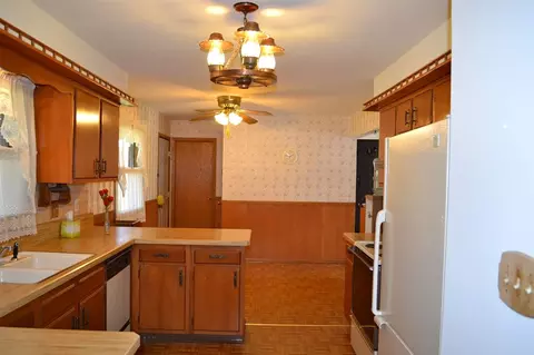 1143 W Blackhawk Dr, Byron, IL 61010 photo 3
