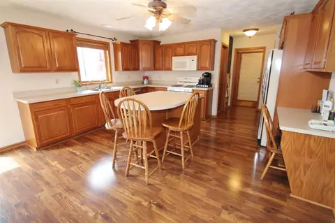 4461 E Ridgeview Ln, Byron, IL 61010 photo 8