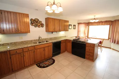 7487 Blanche Pl, Roscoe, IL 61073 photo 5