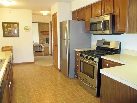 10097 William Tr, Roscoe, IL 61073 photo 5