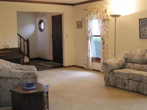 10097 William Tr, Roscoe, IL 61073 photo 2