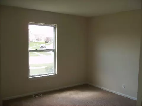 1502 Fairfield Trl, Belvidere, IL 61008 photo 3