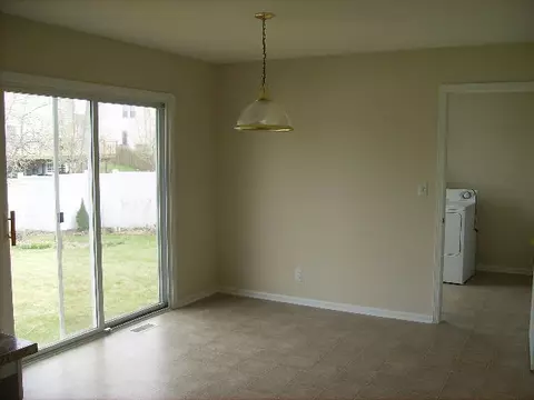 1502 Fairfield Trl, Belvidere, IL 61008 photo 9