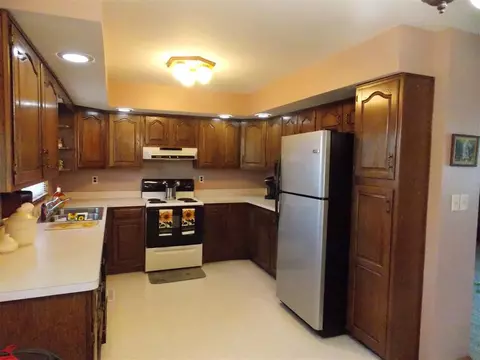 802 N Crestview Trl, Byron, IL 61010 photo 2