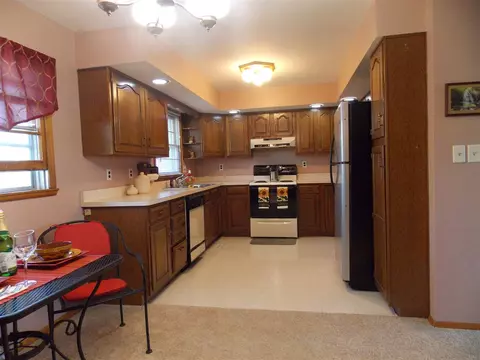 802 N Crestview Trl, Byron, IL 61010 photo 3
