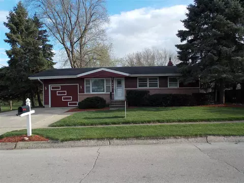 802 N Crestview Trl, Byron, IL 61010 photo 1