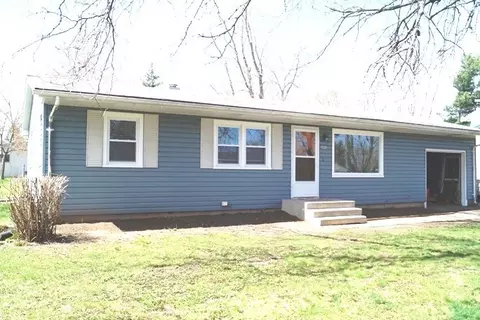 2942 S Iris Dr, Beloit, WI 53511 photo 1