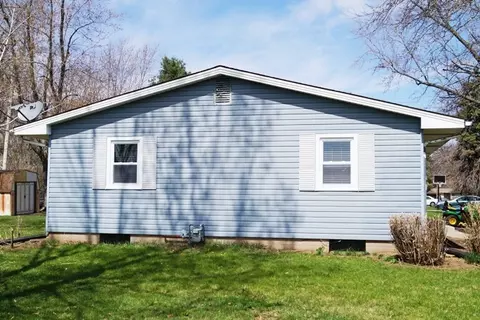 2942 S Iris Dr, Beloit, WI 53511 photo 3
