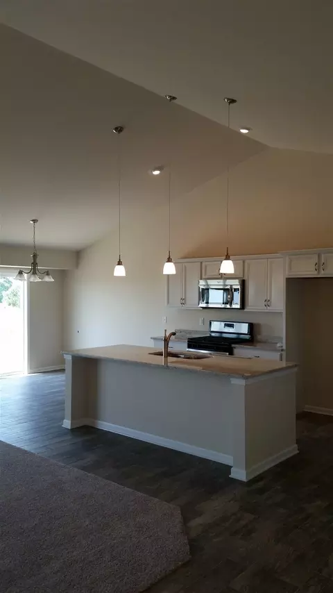 3620 Eagle Ridge Dr, Beloit, WI 53511 photo 5