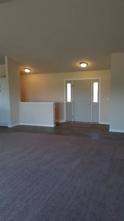 3620 Eagle Ridge Dr, Beloit, WI 53511 photo 3