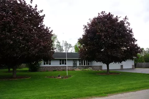 5189 Rowena Dr, Roscoe, IL 61073 photo 2