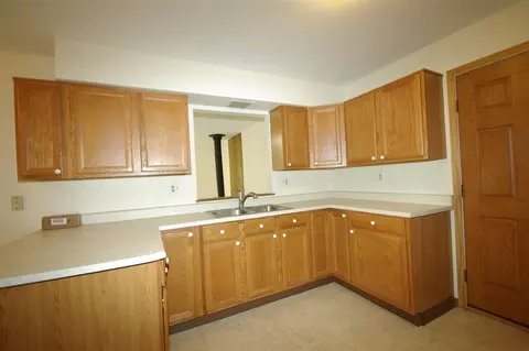 11108 3rd St, Roscoe, IL 61073 photo 3