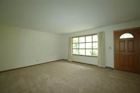 11108 3rd St, Roscoe, IL 61073 photo 6