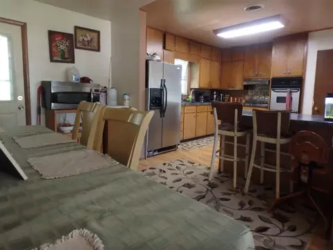 2467 Park Ave, Beloit, WI 53511 photo 2