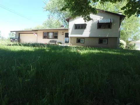 2467 Park Ave, Beloit, WI 53511 photo 1