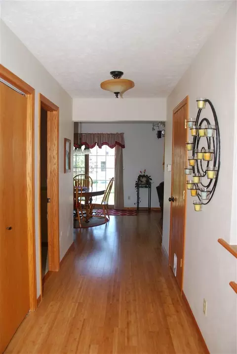 10835 Lemon Grass Ln, Roscoe, IL 61073 photo 6