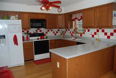10835 Lemon Grass Ln, Roscoe, IL 61073 photo 7