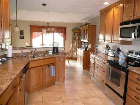 732 Birch St, Byron, IL 61010 photo 3