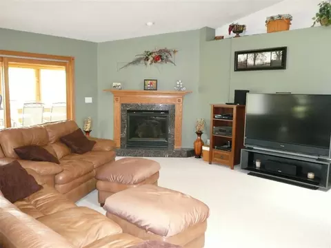 136 E Lightsville Rd, Leaf River, IL 61047 photo 3