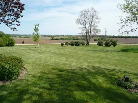 136 E Lightsville Rd, Leaf River, IL 61047 photo 22