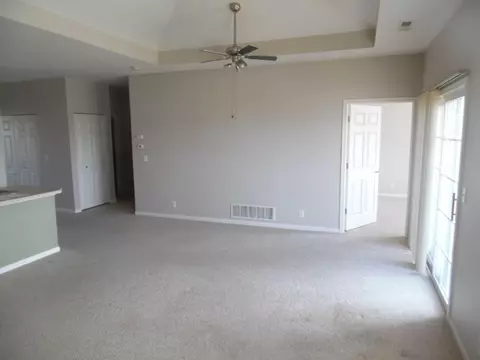 1735 White Oak Trail Ct, Cherry Valley, IL 61016 photo 4