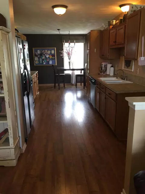 2105 N Silverthorn Dr, Byron, IL 61010 photo 7