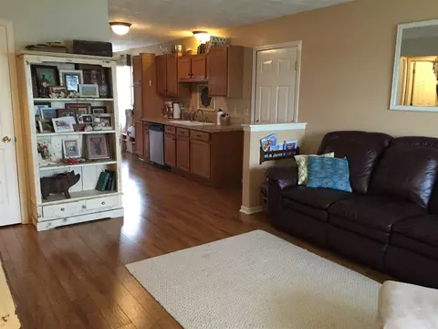 2105 N Silverthorn Dr, Byron, IL 61010 photo 6