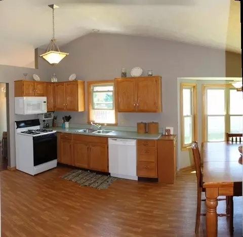 504 Dickerson Dr, Winnebago, IL 61088 photo 5