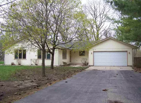 11928 Bend River Rd, Roscoe, IL 61073 photo 1