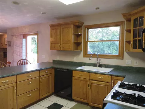 11261 Erica Ct, Roscoe, IL 61073 photo 5