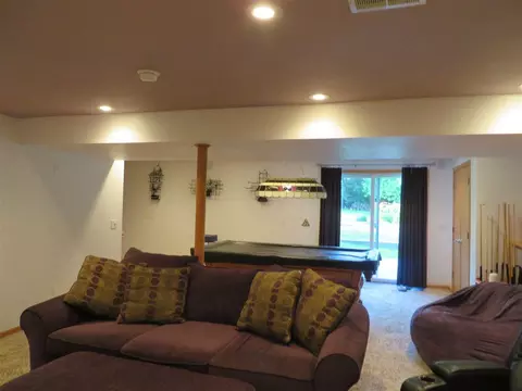 11261 Erica Ct, Roscoe, IL 61073 photo 17